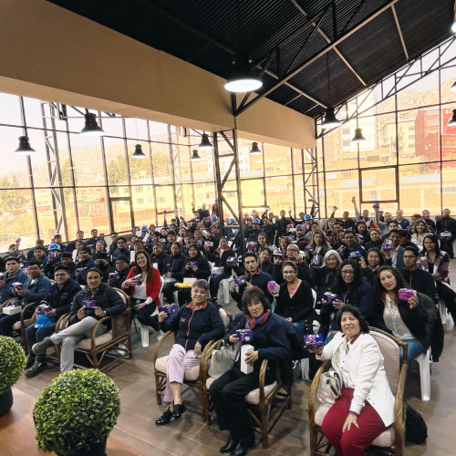 Personal de trabajo, todos sentados